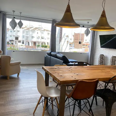 Windsor Apartment *