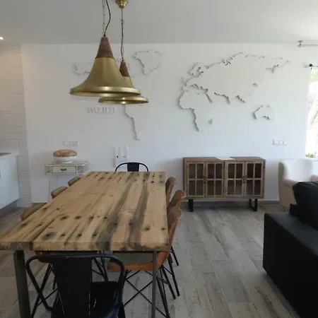 Windsor Apartment *